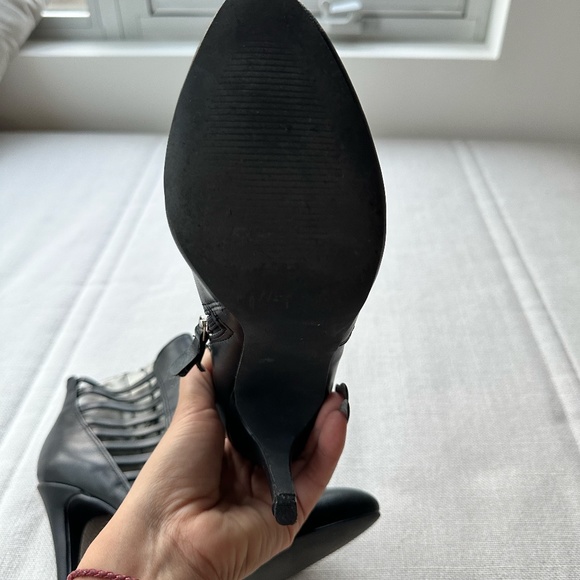 Cathy Jean x Ankle Booties - Picture 5 of 8